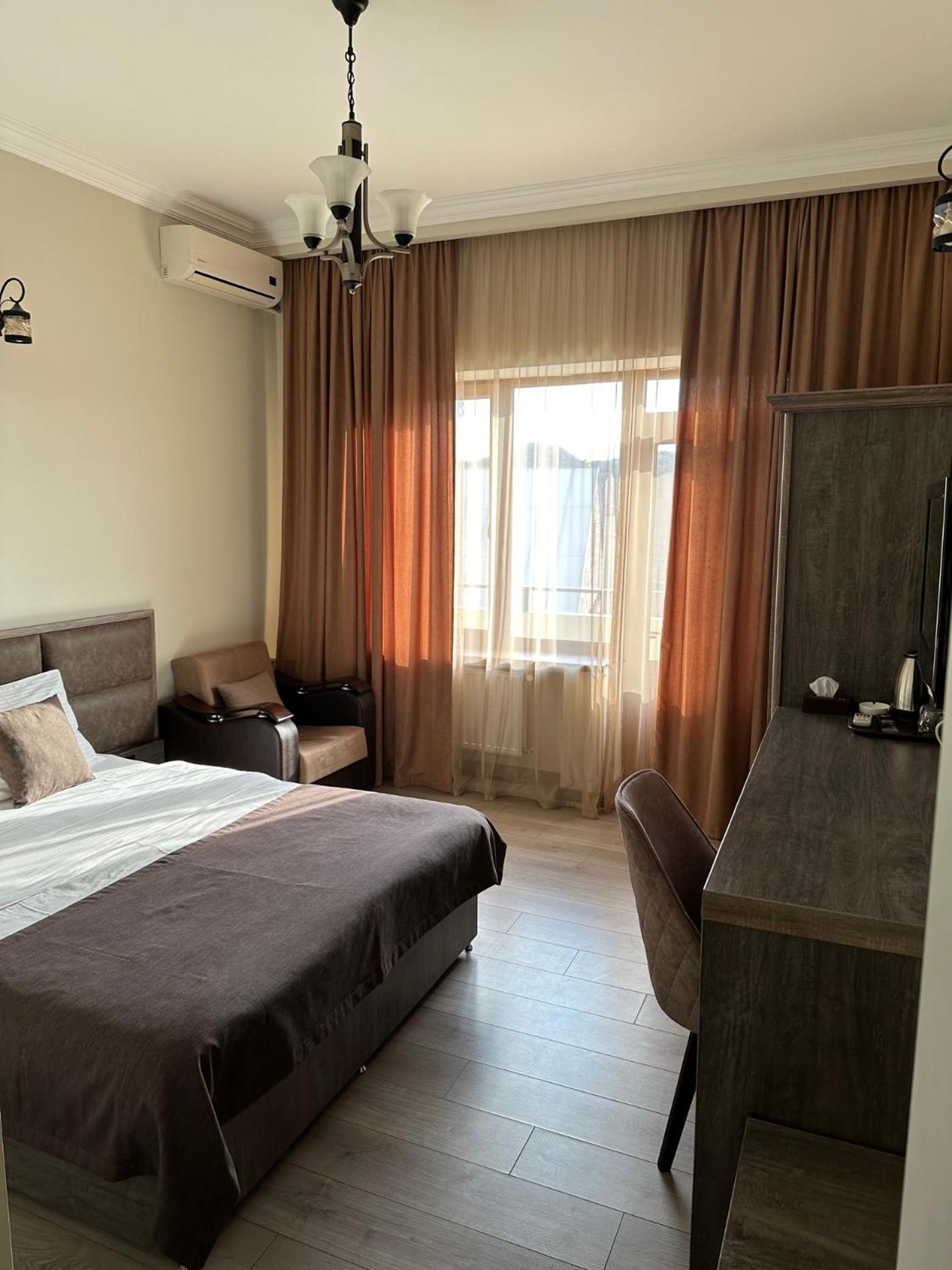Capital Hotel 예레반 외부 사진