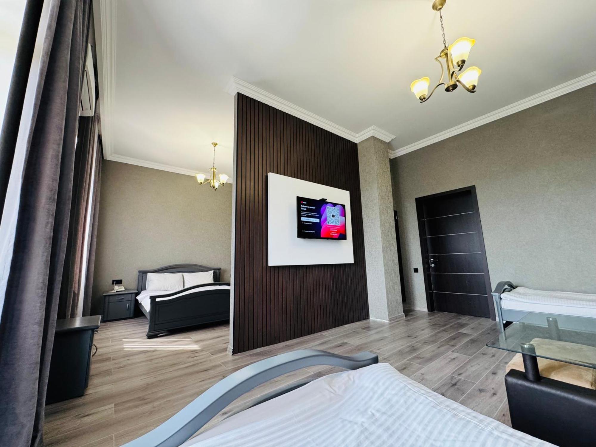 Capital Hotel 예레반 외부 사진